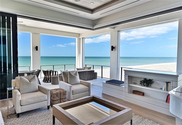 109 Kaula LN, Bonita Springs, FL 34134