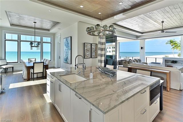 109 Kaula LN, Bonita Springs, FL 34134