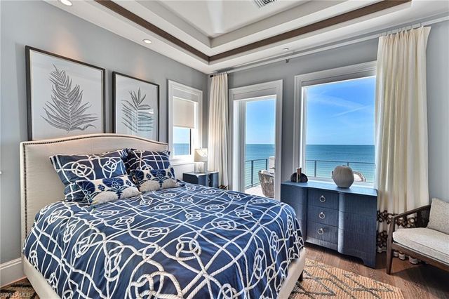 109 Kaula LN, Bonita Springs, FL 34134