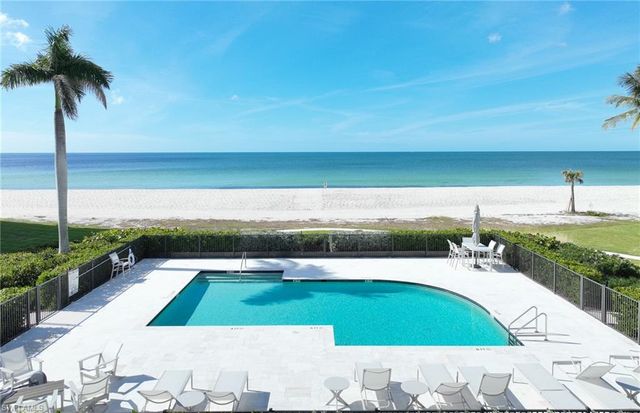 109 Kaula LN, Bonita Springs, FL 34134