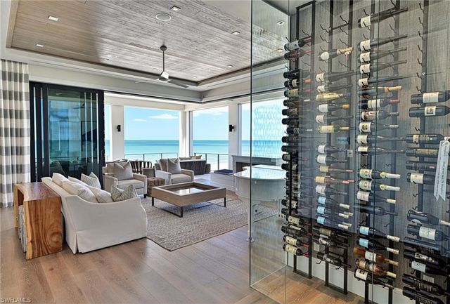 109 Kaula LN, Bonita Springs, FL 34134