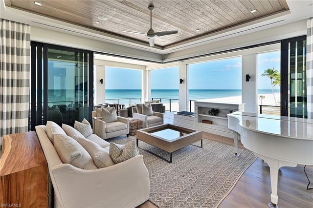 109 Kaula LN, Bonita Springs, FL 34134