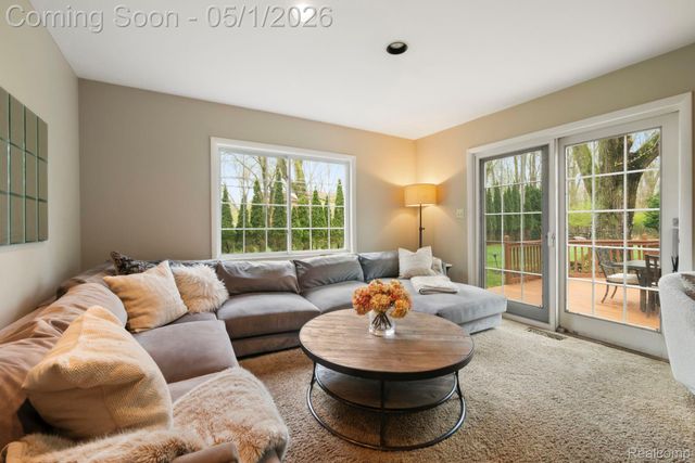 31737 Waltham Court, Beverly Hills Village, MI 48025