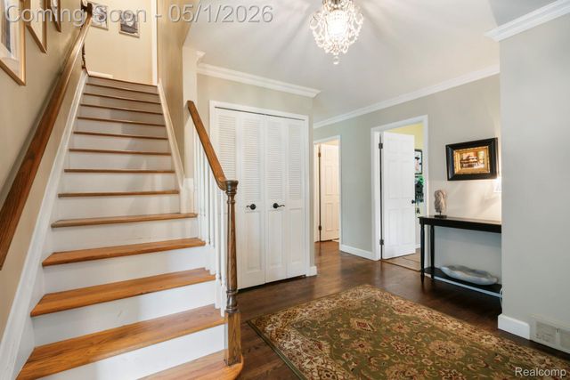 31737 Waltham Court, Beverly Hills Village, MI 48025