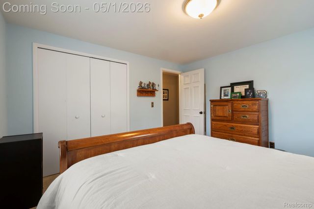 31737 Waltham Court, Beverly Hills Village, MI 48025