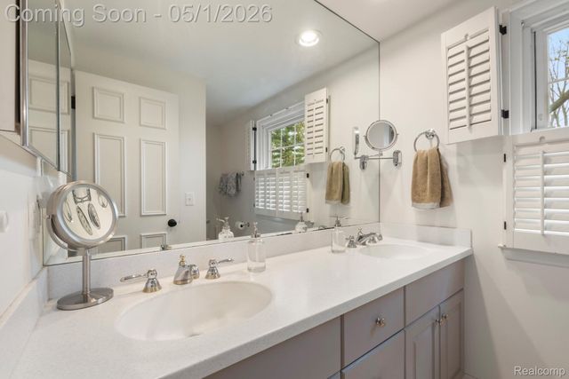 31737 Waltham Court, Beverly Hills Village, MI 48025