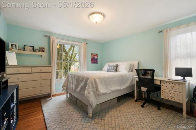 31737 Waltham Court, Beverly Hills Village, MI 48025