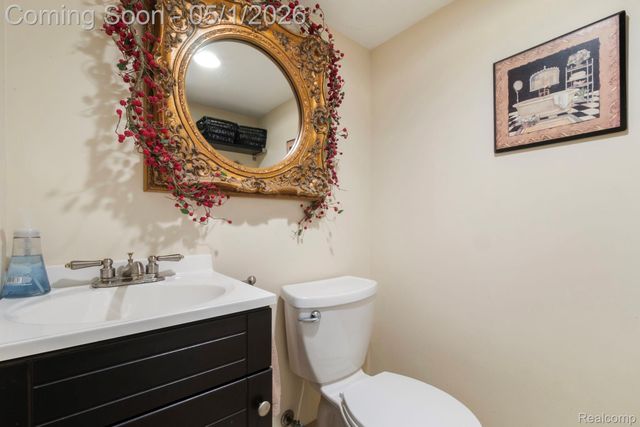 31737 Waltham Court, Beverly Hills Village, MI 48025