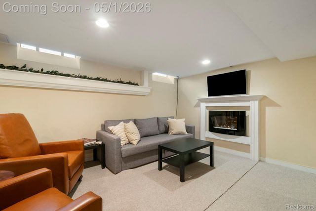 31737 Waltham Court, Beverly Hills Village, MI 48025