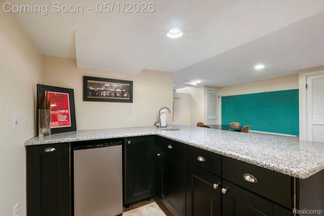 31737 Waltham Court, Beverly Hills Village, MI 48025