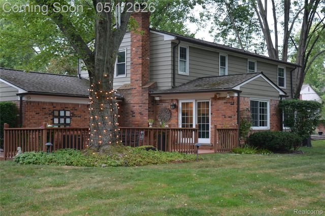 31737 Waltham Court, Beverly Hills Village, MI 48025