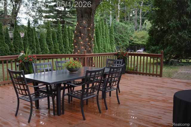 31737 Waltham Court, Beverly Hills Village, MI 48025