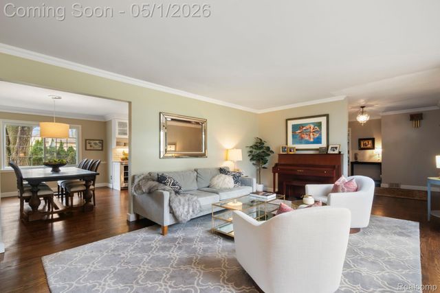 31737 Waltham Court, Beverly Hills Village, MI 48025