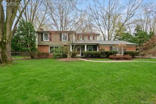 31737 Waltham Court, Beverly Hills Village, MI 48025