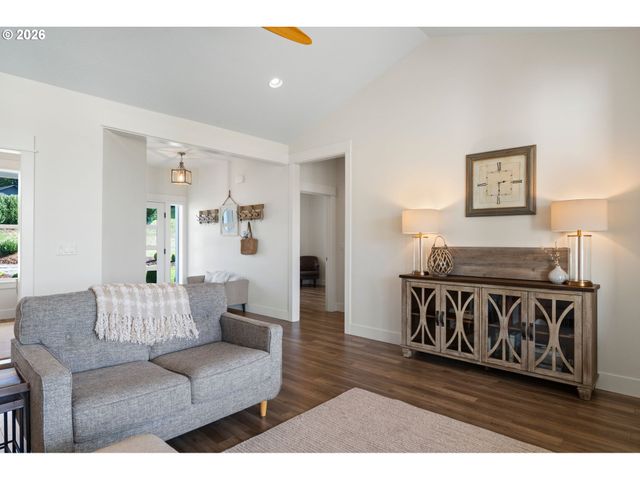 14907 Ne 403RD St, Amboy, WA 98601