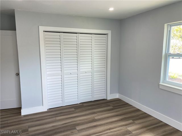 1751 Smugglers CV B, Naples, FL 34112