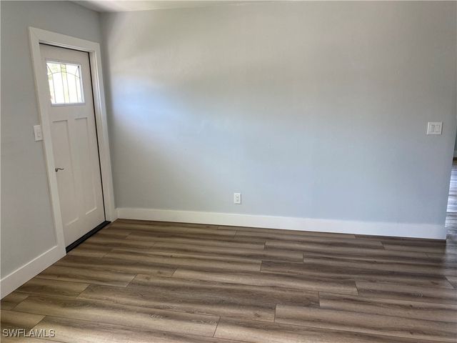 1751 Smugglers CV B, Naples, FL 34112