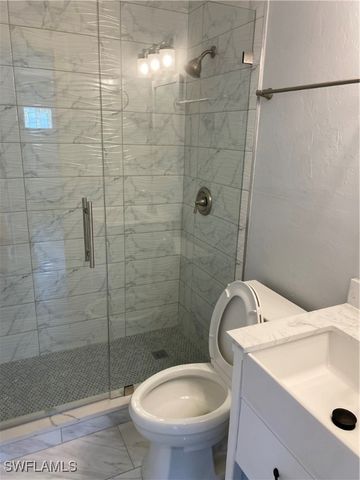 1751 Smugglers CV B, Naples, FL 34112