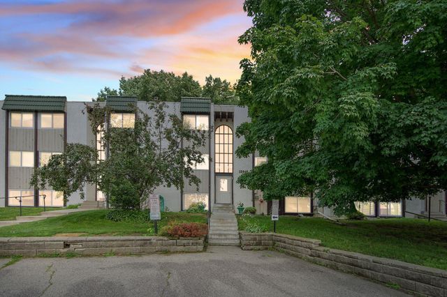 12846 Nicollet Avenue 202, Burnsville, MN 55337