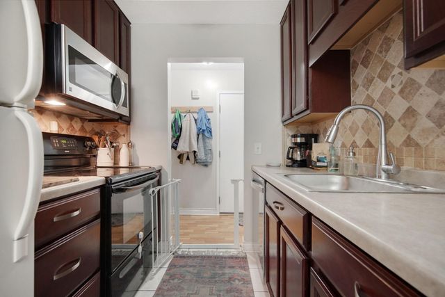 12846 Nicollet Avenue 202, Burnsville, MN 55337