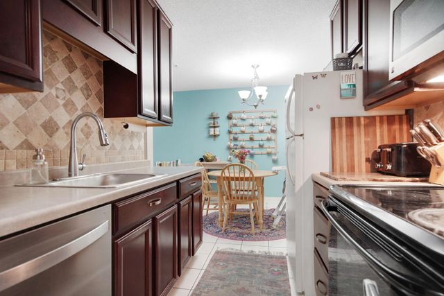 12846 Nicollet Avenue 202, Burnsville, MN 55337