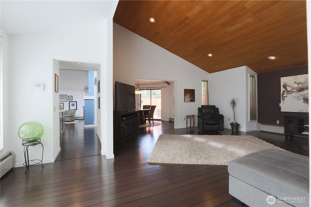 5911 150th Place SW, Edmonds, WA 98026
