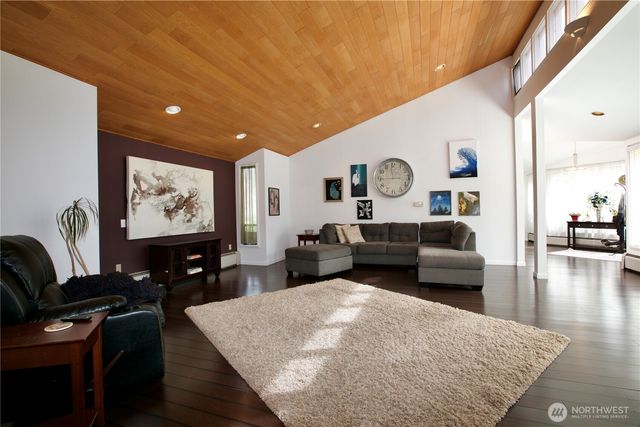 5911 150th Place SW, Edmonds, WA 98026