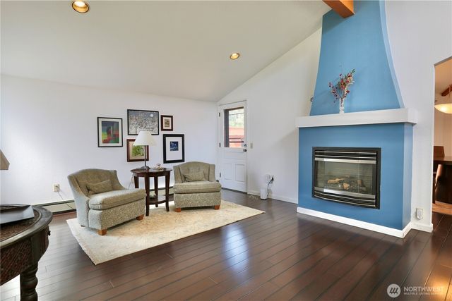 5911 150th Place SW, Edmonds, WA 98026