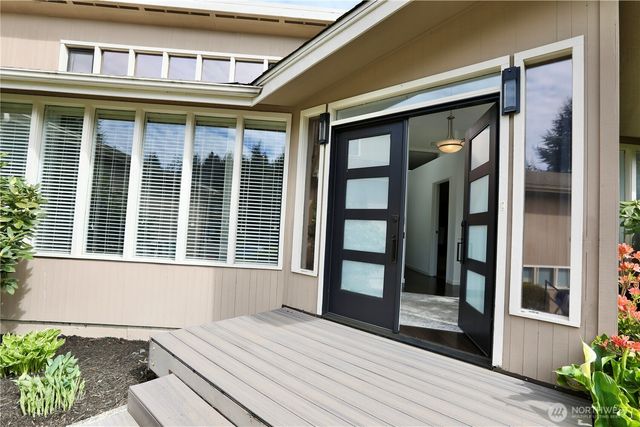 5911 150th Place SW, Edmonds, WA 98026