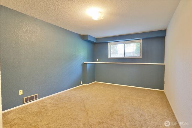 5911 150th Place SW, Edmonds, WA 98026
