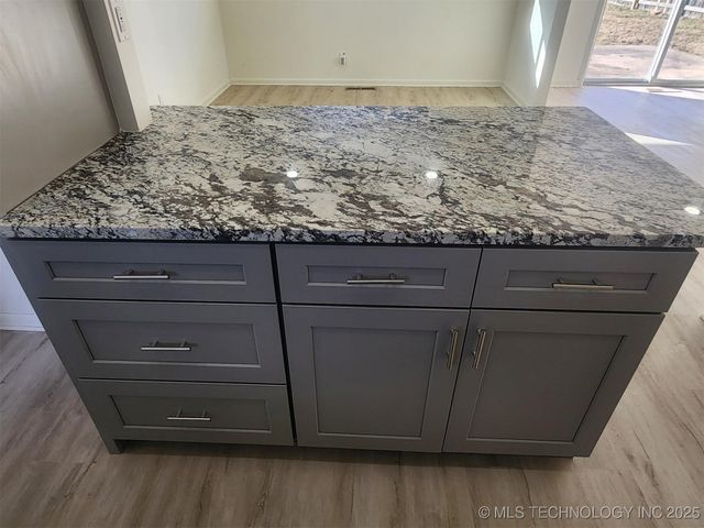 1118 N Hickory Place, Broken Arrow, OK 74012