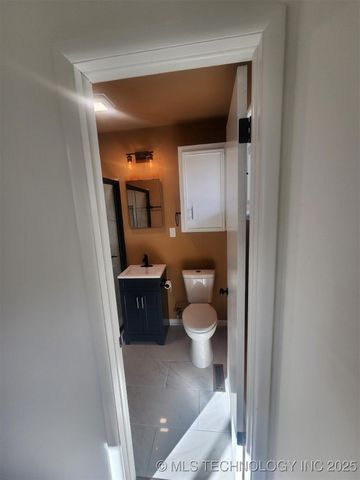 1118 N Hickory Place, Broken Arrow, OK 74012