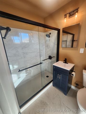 1118 N Hickory Place, Broken Arrow, OK 74012