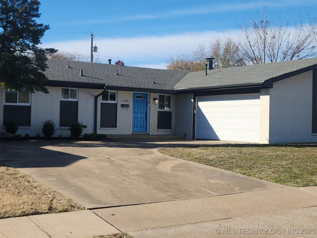 1118 N Hickory Place, Broken Arrow, OK 74012