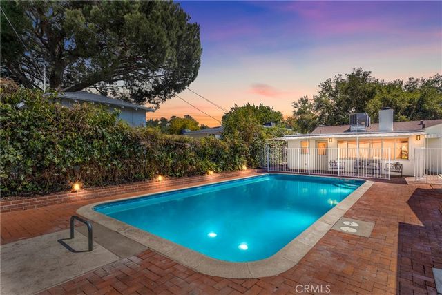 821 N Myers, Burbank, CA 91506