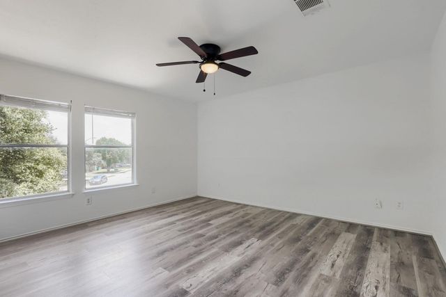 512 Woodford DR, Cedar Park, TX 78613
