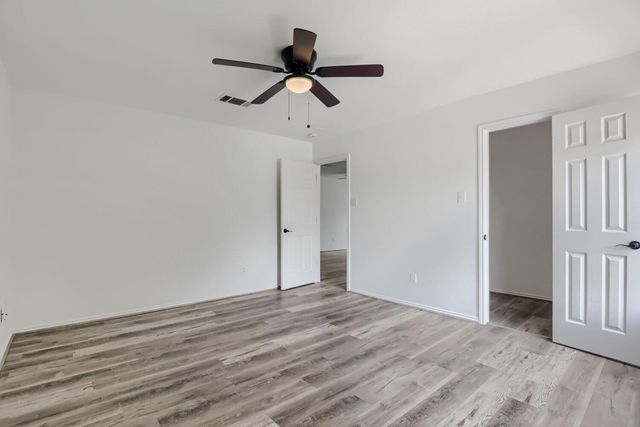 512 Woodford DR, Cedar Park, TX 78613