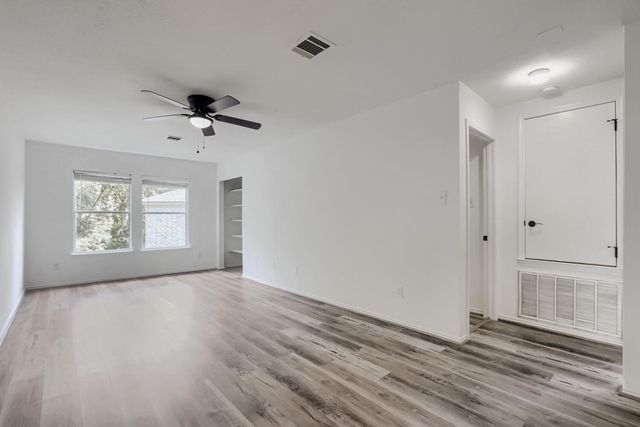 512 Woodford DR, Cedar Park, TX 78613