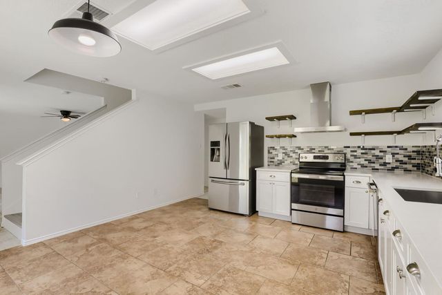 512 Woodford DR, Cedar Park, TX 78613