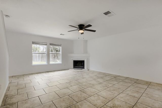 512 Woodford DR, Cedar Park, TX 78613