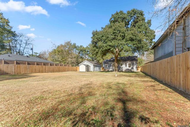 206 Pine St, Denham Springs, LA 70726