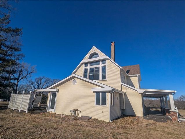 18133 S 1525 Road, Nevada, MO 64772