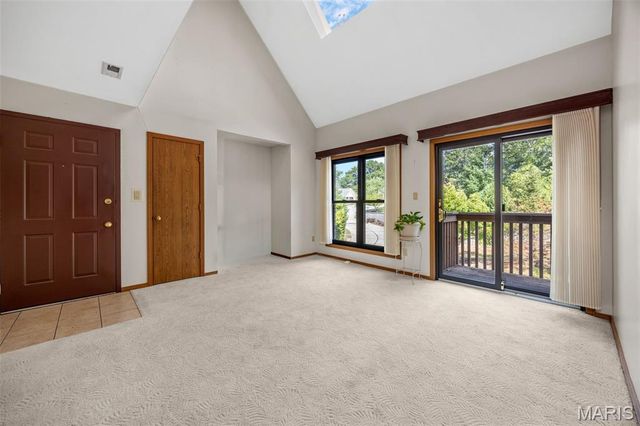 5162 Hollow Wood Court D, St Louis, MO 63128