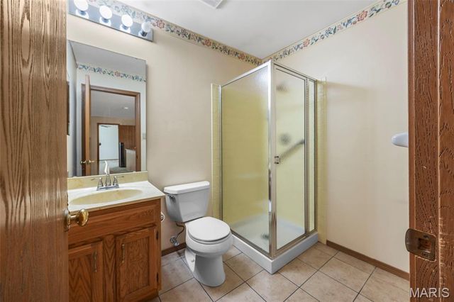 5162 Hollow Wood Court D, St Louis, MO 63128