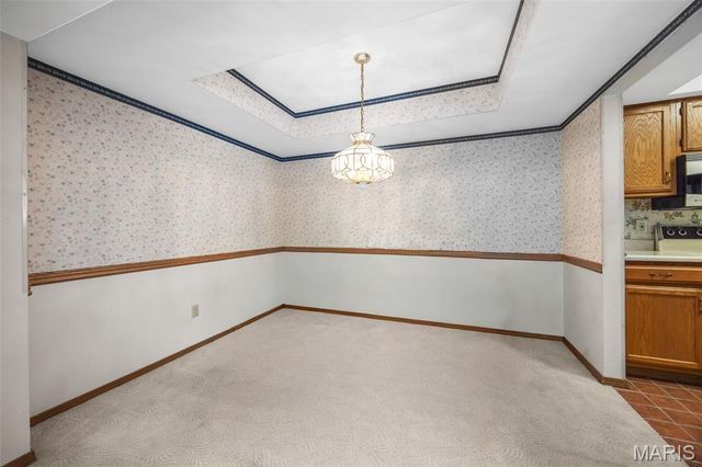 5162 Hollow Wood Court D, St Louis, MO 63128