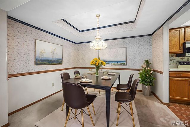 5162 Hollow Wood Court D, St Louis, MO 63128