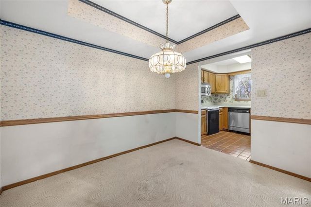 5162 Hollow Wood Court D, St Louis, MO 63128