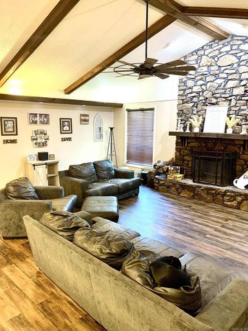 8128 Cross Road, Pine Bluff, AR 71603