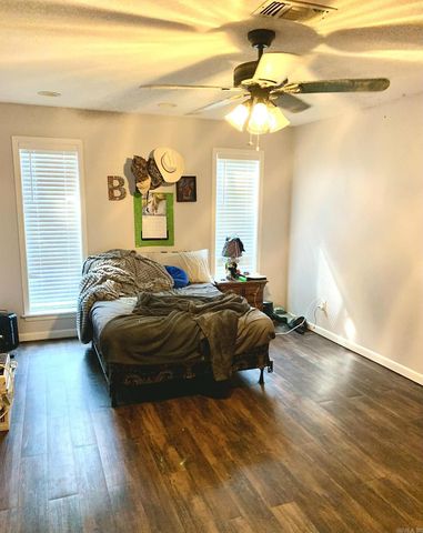 8128 Cross Road, Pine Bluff, AR 71603