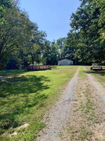 8128 Cross Road, Pine Bluff, AR 71603